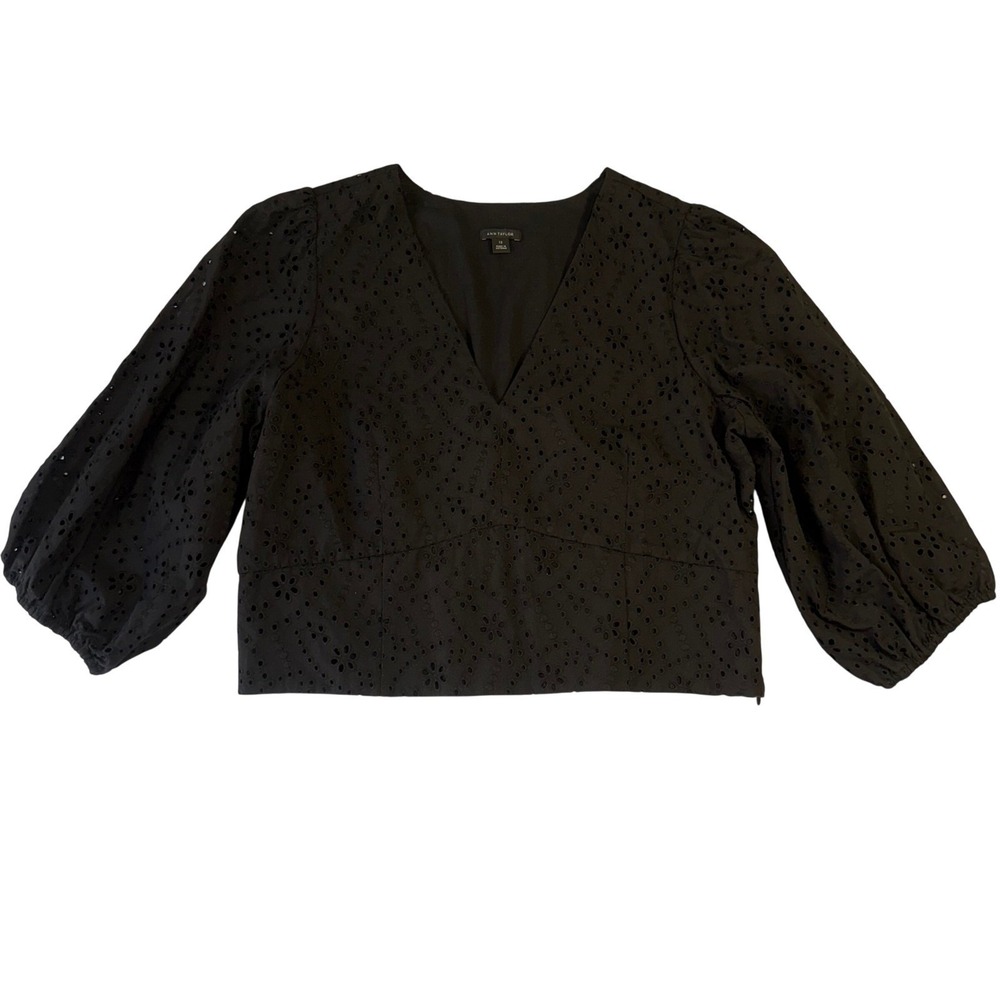 Ann Taylor Black Eyelet Cotton Romantic Puff Sleeve V-Neck Blouse Top Size 12